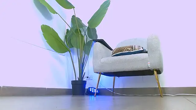 Snapshot of Sara_ow chatting on 28, 4, 2026 Sara ow online show from 28, 4, 2026