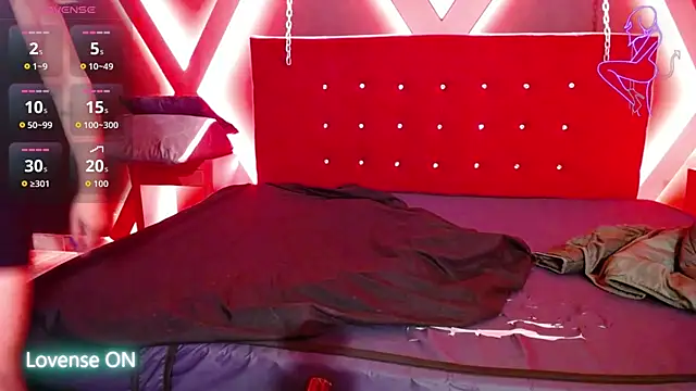 Snapshot of Natasha_699 chatting on 12, 10, 2025 Natasha 699 online show from 12, 10, 2025