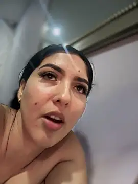 MarianaBenz online show from 23, 2, 2025