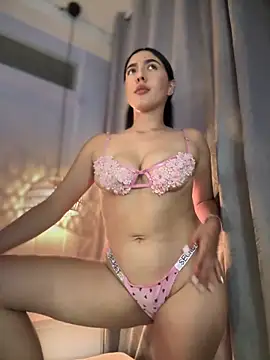 MarianaBenz online show from 20, 2, 2025