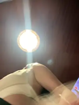 MarianaBenz online show from 10, 10, 2025