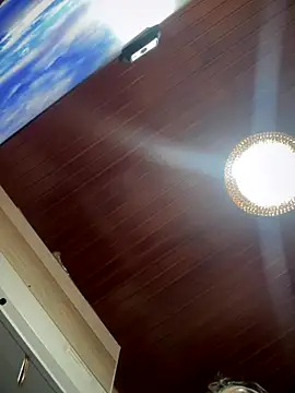 Snapshot of MarianaBenz chatting on 16, 12, 2025 MarianaBenz online show from 16, 12, 2025