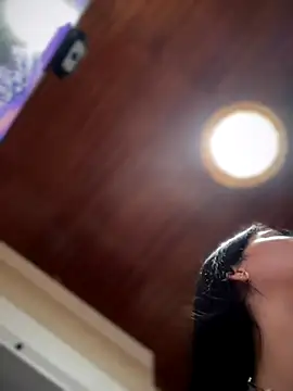 MarianaBenz online show from 17, 11, 2025