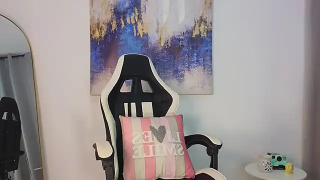 KristennBlue online show from 22, 11, 2025