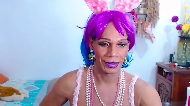 Snapshot of bardotbigcockts chatting on 31, 10, 2025 bardotbigcockts online show from 31, 10, 2025