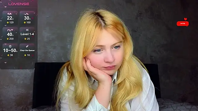 shy blondiee online show from 11, 3, 2025