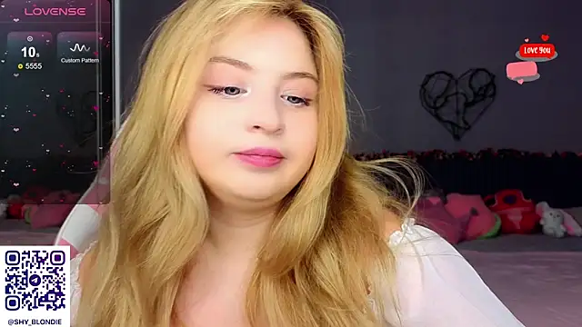 shy blondiee online show from 23, 1, 2025