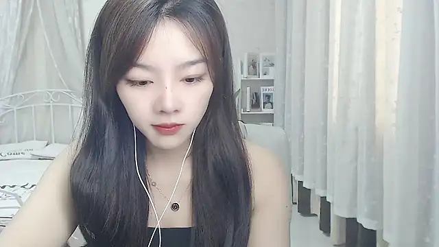 Snapshot of Jenny-Z chatting on 11, 5, 2026 Jenny-Z online show from 11, 5, 2026