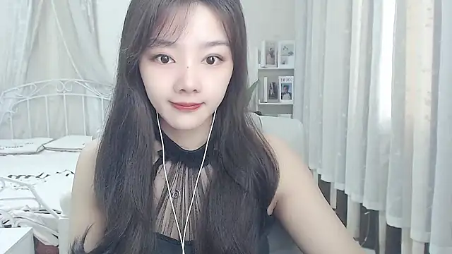 Snapshot of Jenny-Z chatting on 4, 4, 2026 Jenny-Z online show from 4, 4, 2026
