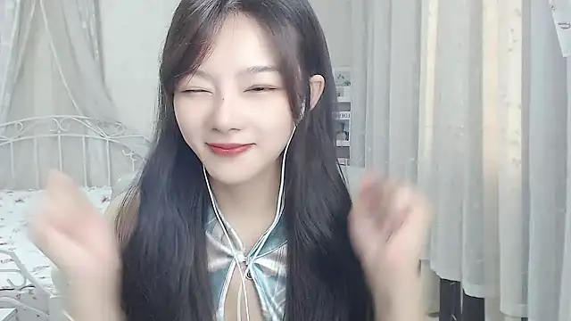 Snapshot of Jenny-Z chatting on 28, 5, 2026 Jenny-Z online show from 28, 5, 2026