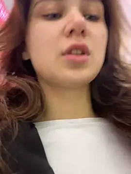 QuitieLia online show from 14, 12, 2025