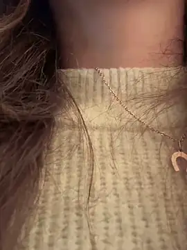 QuitieLia online show from 9, 10, 2025