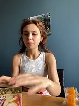 Snapshot of QuitieLia chatting on 29, 5, 2026 QuitieLia online show from 29, 5, 2026