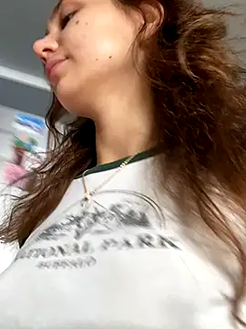 QuitieLia online show from 28, 10, 2025