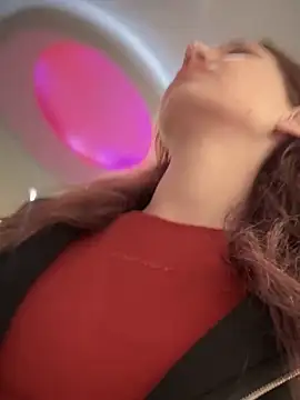 QuitieLia online show from 19, 10, 2025