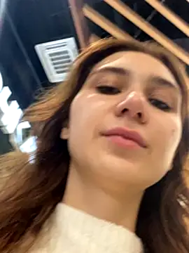 QuitieLia online show from 8, 11, 2025