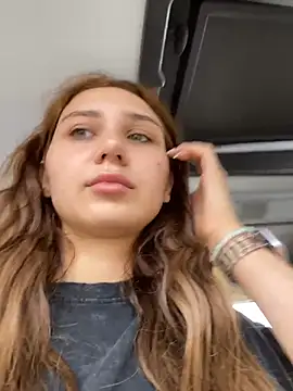 QuitieLia online show from 27, 6, 2026