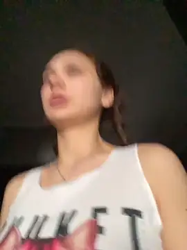Snapshot of QuitieLia chatting on 4, 5, 2026 QuitieLia online show from 4, 5, 2026