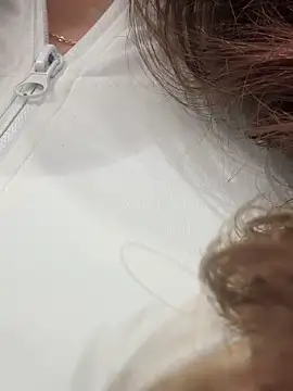 QuitieLia online show from 15, 10, 2025