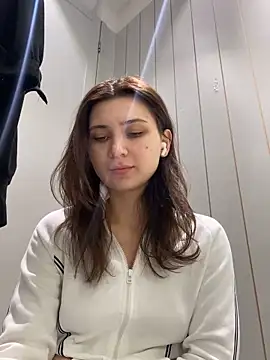 QuitieLia online show from 24, 1, 2025