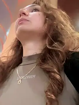 QuitieLia online show from 10, 10, 2025