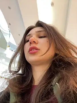 QuitieLia online show from 17, 1, 2025