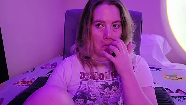 InternetFairy XO online show from 4, 12, 2025