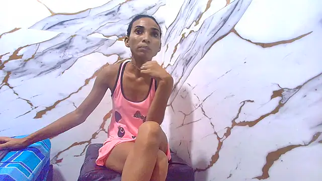 Snapshot of luciana_daza chatting on 23, 6, 2026 luciana daza online show from 23, 6, 2026