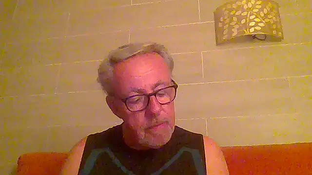 Snapshot of tuggy59 chatting on 29, 6, 2026 tuggy59 online show from 29, 6, 2026
