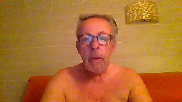 Snapshot of tuggy59 chatting on 2, 7, 2026 tuggy59 online show from 2, 7, 2026