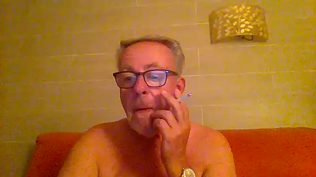 Snapshot of tuggy59 chatting on 13, 7, 2026 tuggy59 online show from 13, 7, 2026