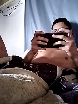 Snapshot of cirilopaupqueno chatting on 4, 10, 2025 cirilopaupqueno online show from 4, 10, 2025