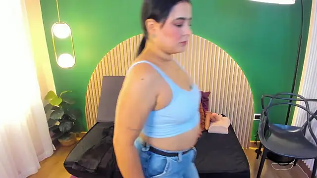 taylor bennet online show from 12, 11, 2025