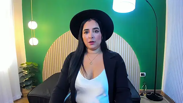 taylor bennet online show from 28, 11, 2025