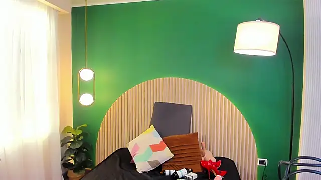 taylor bennet online show from 11, 11, 2025