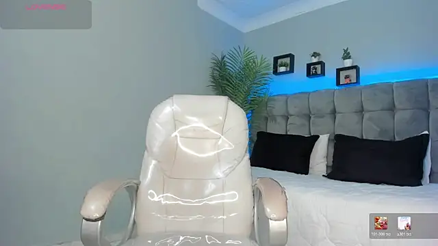 Alex cute77 online show from 13, 4, 2026