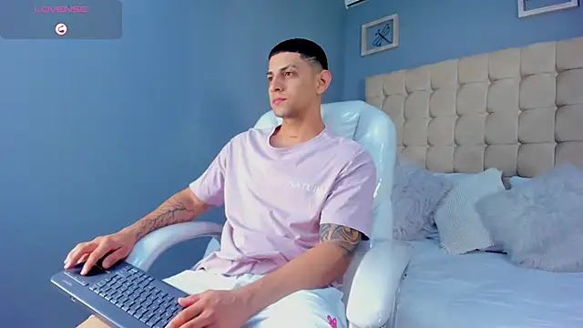 Alex cute77 online show from 10, 9, 2025
