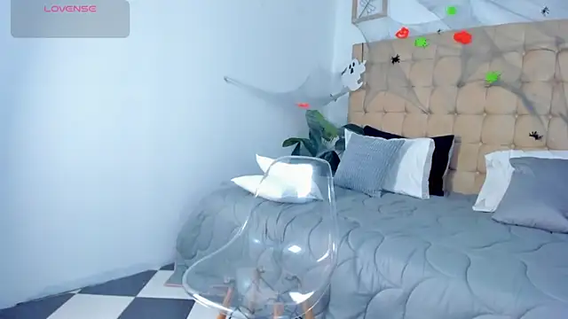 Alex cute77 online show from 4, 11, 2025