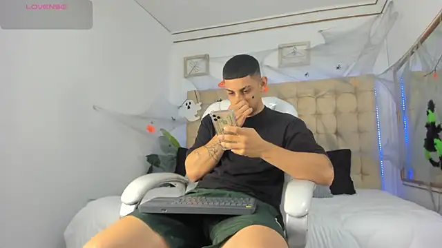 Alex cute77 online show from 16, 10, 2025