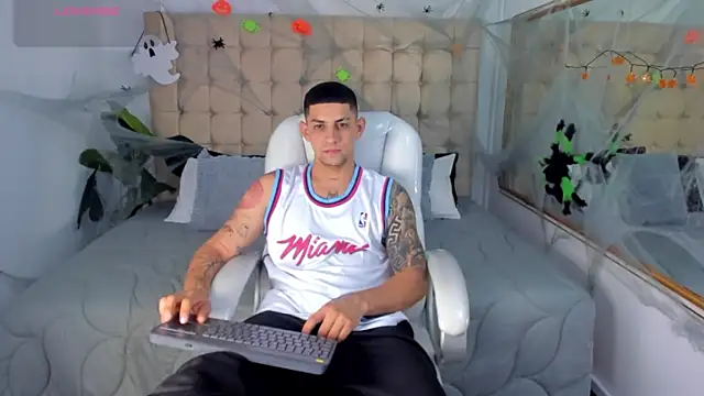 Alex cute77 online show from 29, 10, 2025