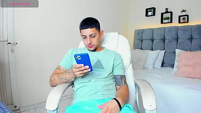 Alex cute77 online show from 28, 2, 2025