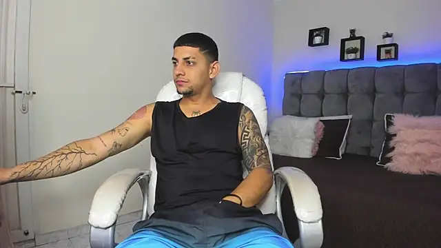 Alex cute77 online show from 7, 2, 2025