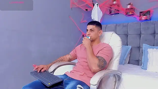 Alex cute77 online show from 30, 10, 2025