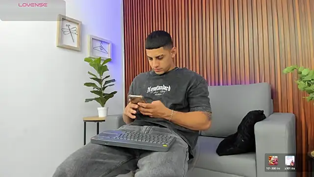 Alex cute77 online show from 6, 4, 2026