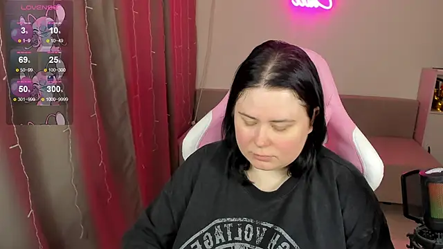 Akemi BBW online show from 3, 4, 2026