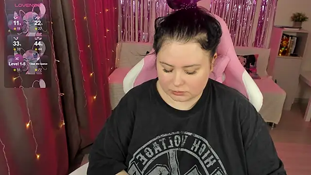 Snapshot of Akemi_BBW chatting on 4, 5, 2026 Akemi BBW online show from 4, 5, 2026