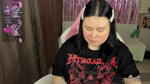 Snapshot of Akemi_BBW chatting on 11, 5, 2026 Akemi BBW online show from 11, 5, 2026