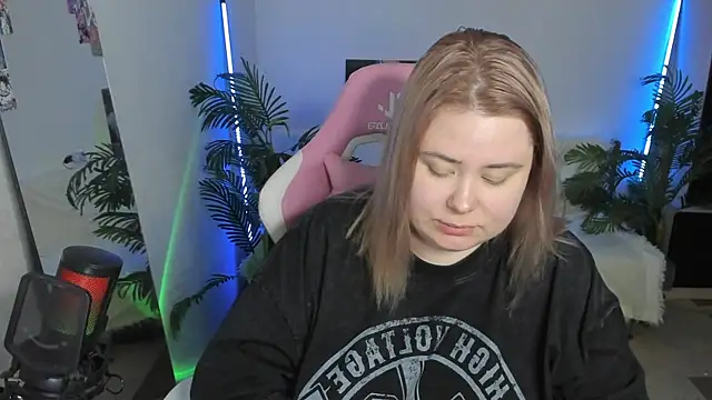 Akemi BBW online show from 1, 3, 2025