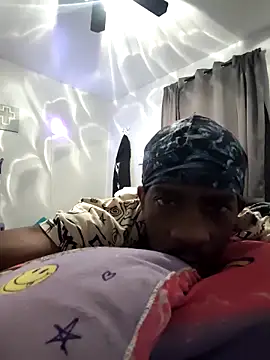 Snapshot of icyMike43 chatting on 15, 3, 2026 icyMike43 online show from 15, 3, 2026