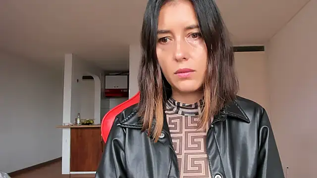 zoe jeane beker online show from 19, 2, 2025